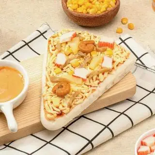 Hình ảnh Pizza Tam Giác Hải Sản Phô Mai