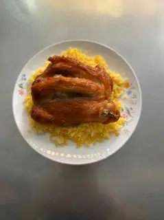 Hình ảnh Cơm Gà Má Đùi