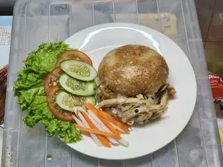 Hình ảnh Xôi trộn gà xé