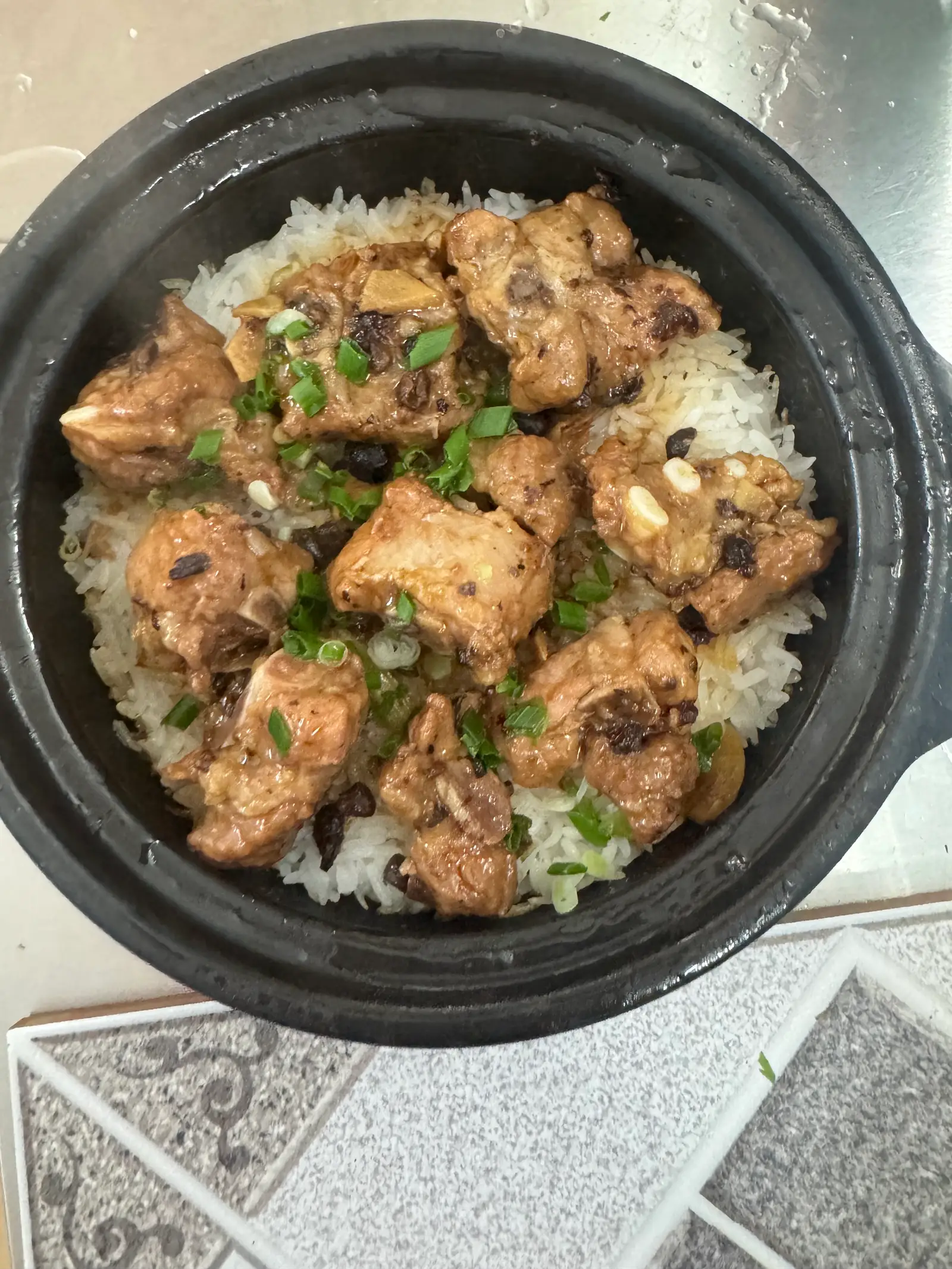 Hình ảnh Cơm niêu sườn heo tầu xì 鼓汁排骨煲仔飯