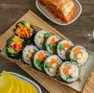 Hình ảnh KIMBAP PHÔ MAI MIX THANH CUA ĐÀI 