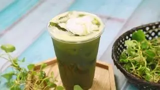 Hình ảnh Rau má đậu xanh đường