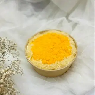 Hình ảnh Bông lan trứng muối nhuyễn ( tô )