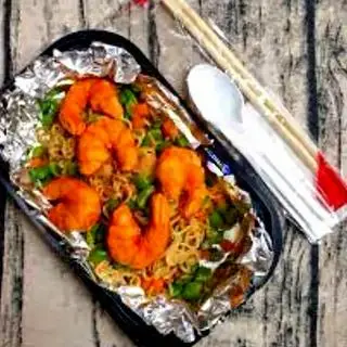 Hình ảnh Mì trộn tôm surimi
