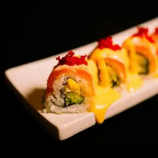 Hình ảnh Cuộn cá Hồi phomai