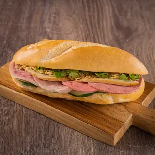 Hình ảnh Bánh Mì Sài Gòn - Thịt Chả Vừa
