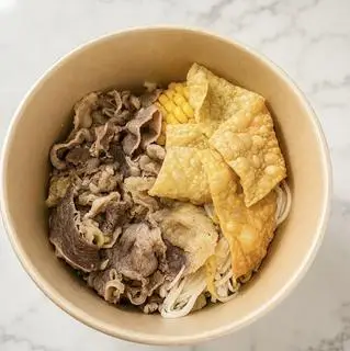 Hình ảnh Mỳ lẩu thái chua cay bò tặng kèm váng đậu, ngô, nấm,rau cải thảo