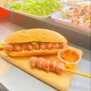 Hình ảnh Bánh Mì Nem Nướng 