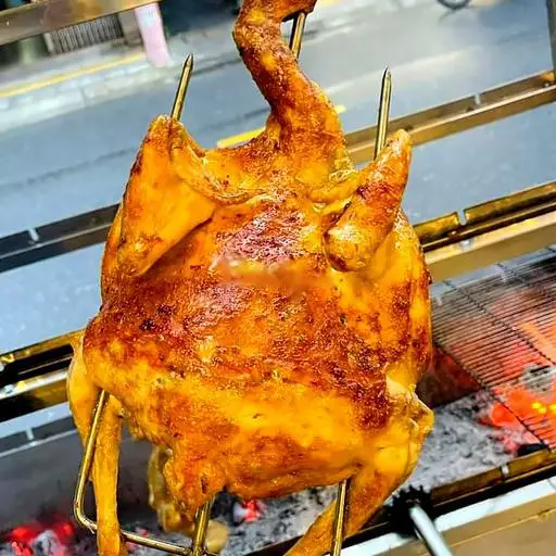 Hình ảnh gà nướng than cay + 4 bánh bao chiên 