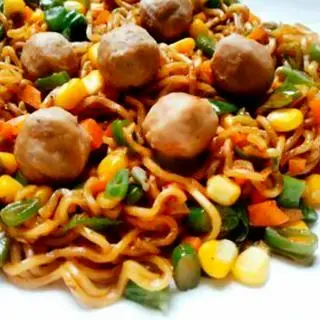 Hình ảnh Mì trộn bò viên
