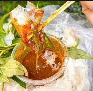 Hình ảnh Bánh Tráng Chấm Trứng Gà Vữa