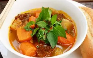 Hình ảnh Bò kho bánh mì