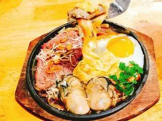 Hình ảnh Bít tết - hàu phủ phô mai đặc biệt