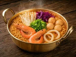 Hình ảnh Mì cay tomyum hải sản