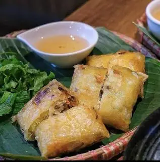 Hình ảnh Nem cua bể