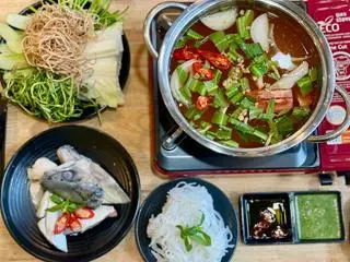 Hình ảnh Lẩu Thái đầu cá hồi