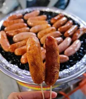 Hình ảnh Lạp xưởng nướng đá
