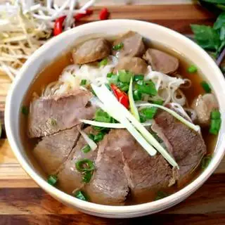 Hình ảnh Bún bò viên - nạm