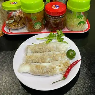 Hình ảnh Bánh cuốn nhân thịt (1 cái)