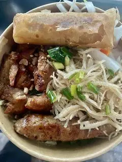 Hình ảnh Bún thịt nướng đặc biệt