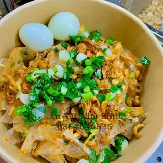 Hình ảnh Bánh tráng trộn mỡ hành 