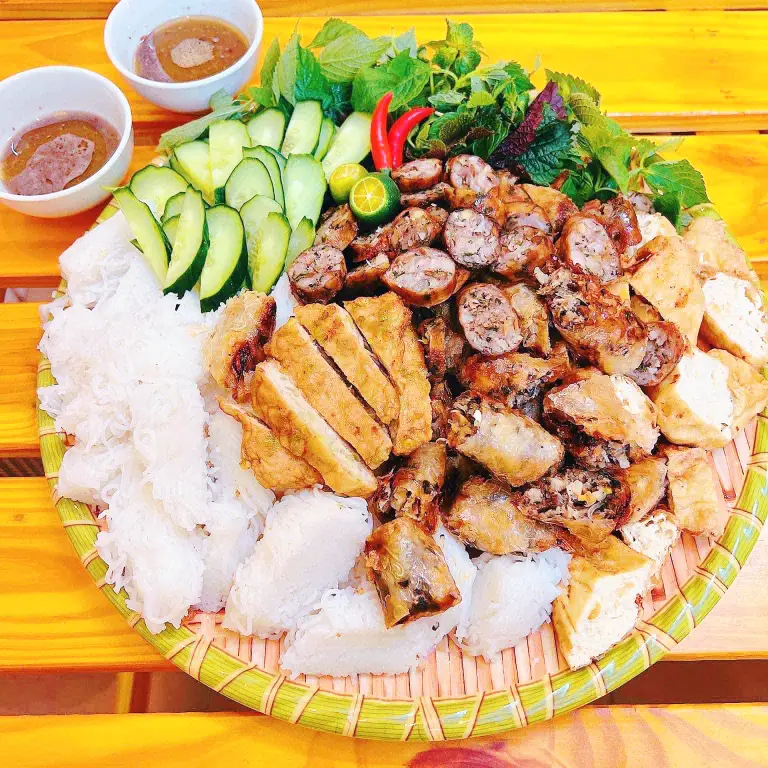 Hình ảnh combo 3 xuất đầy đủ+ 2 coca