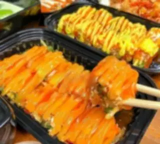 Hình ảnh Bánh tráng cuộn sốt bơ hoàng kim