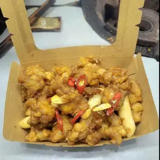 Hình ảnh Gà viên rán sốt tương tỏi mật ong
