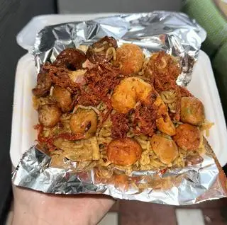 Hình ảnh Mỳ Indomie Trộn Bò Khô, Viên Chiên
