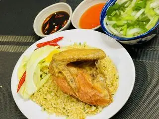 Hình ảnh Cơm Cánh Gà Góc Tư Xối Mỡ (1/4 con gà)