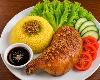 Hình ảnh Cơm Đùi Gà Góc Tư 1/4 Chiên / Fried Quarter-Leg Chicken Rice
