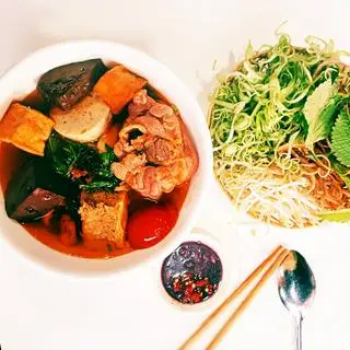 Hình ảnh Canh bún cua ốc giò
