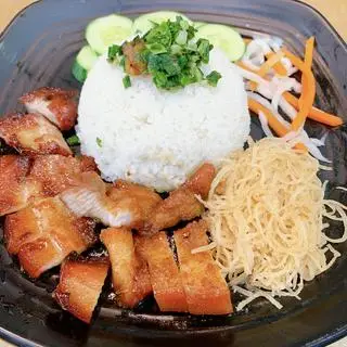 Hình ảnh Cơm tấm Nạc Giòn Bì