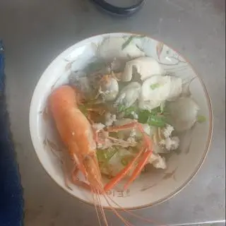 Hình ảnh nui hải sản 