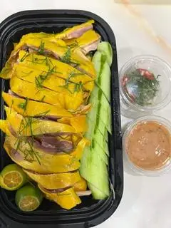 Hình ảnh Gà Ủ Muối 1/2 Con Mix Dưa Chuột 