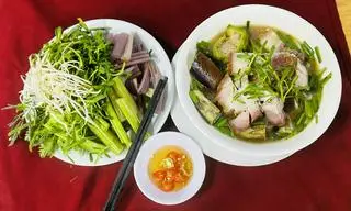 Hình ảnh Bún mắm heo quay