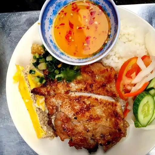 Hình ảnh Cơm sườn chả
