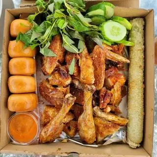 Hình ảnh Gà Nướng Cơm Lam + Bánh Bao Mr Bắp 