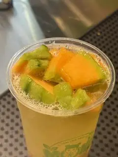 Hình ảnh Trà dưa lưới 700ml