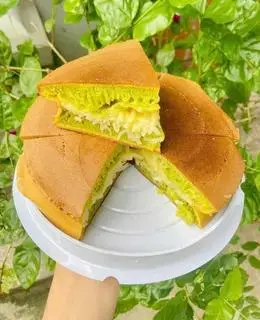 Hình ảnh Bánh Bò Cadé Kẹp Dừa Hộp To