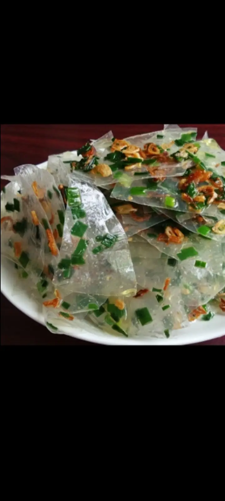 Hình ảnh bánh tráng trộn sa tế mỡ hành ( bánh sợi mỏng)