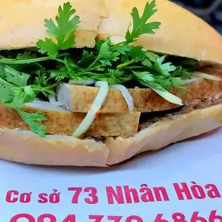 Hình ảnh Bánh Mỳ Chả Cốm
