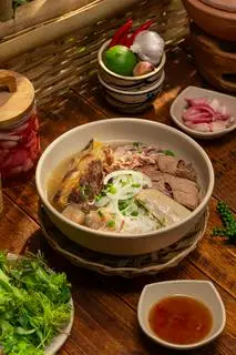 Hình ảnh Bún bò Thập Cẩm Giò Heo