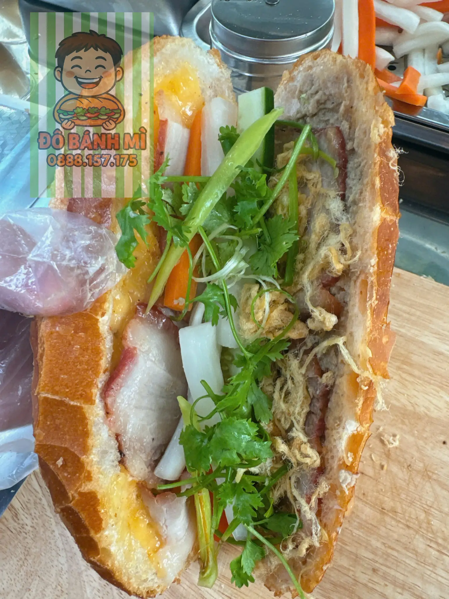 Hình ảnh Bánh mì bơ pate thịt khìa