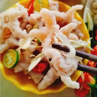 Hình ảnh Chân gà rút xương xả ớt