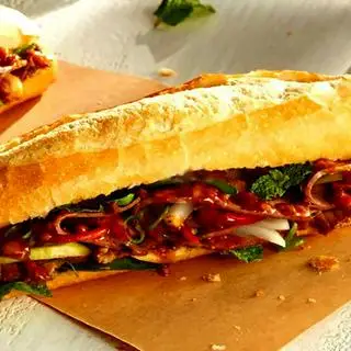 Hình ảnh Bánh Mì Pate Thập Cẩm