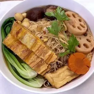 Hình ảnh Mì tiềm thuốc bắc chay