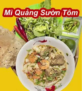 Hình ảnh Mì Quảng vàng son sườn - tôm