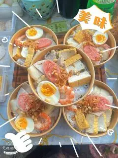 Hình ảnh BÚN NƯỚC TƯƠNG FULL TOPPING
