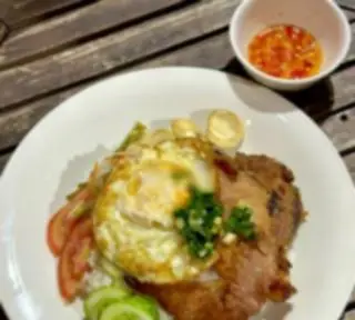 Hình ảnh Cơm sườn ốp la